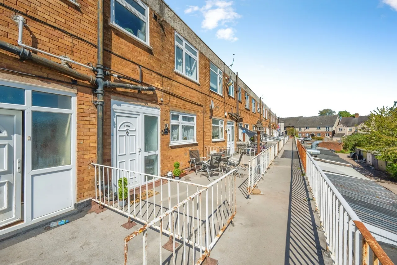 3 bed flat for sale — Browns Lane, Dordon, Tamworth, Warwickshire, B78