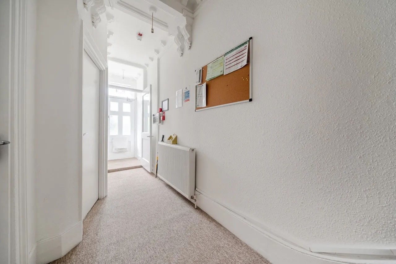 Blythe Vale, SE6, photo 13