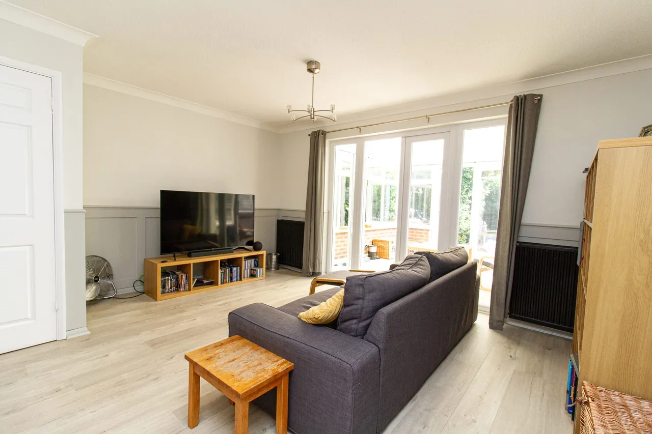 Hawkins Grove, Church Crookham, Fleet, GU51 5TX, photo 2