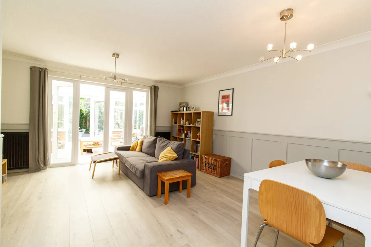 Hawkins Grove, Church Crookham, Fleet, GU51 5TX, photo 3