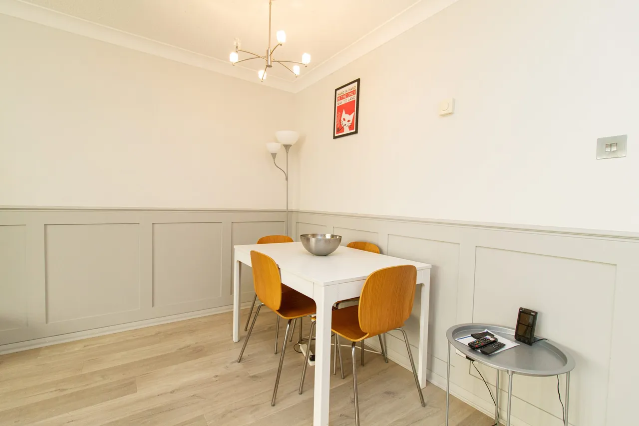 Hawkins Grove, Church Crookham, Fleet, GU51 5TX, photo 5