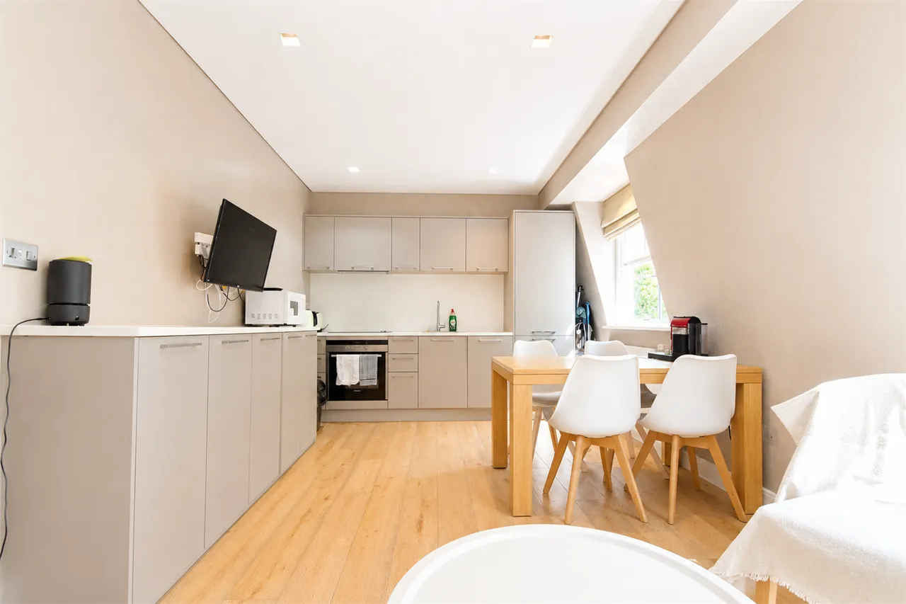 2 bed flat for sale, London, W2