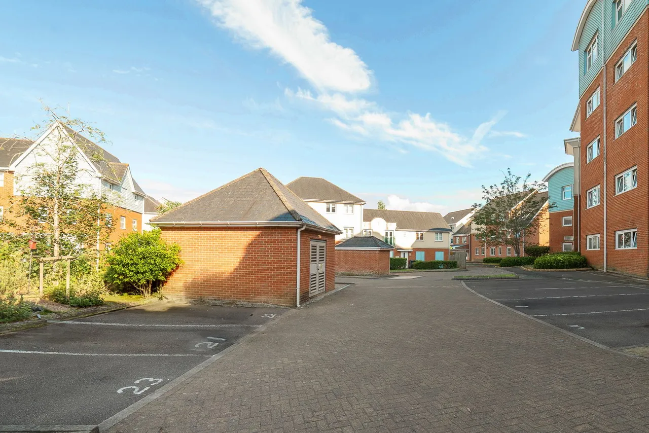 Foxboro Road, Redhill, RH1, photo 11