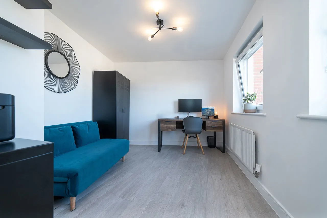 Foxboro Road, Redhill, RH1, photo 7