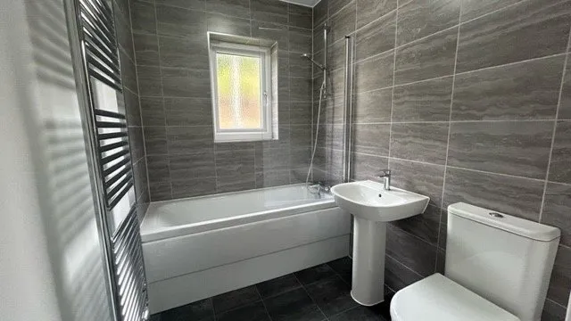 Laver Drive, Chesterfield, S41, photo 6
