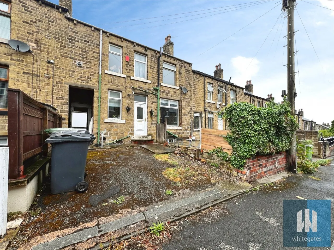 2 bed house for sale, Blackmoorfoot Road, Huddersfield, HD4