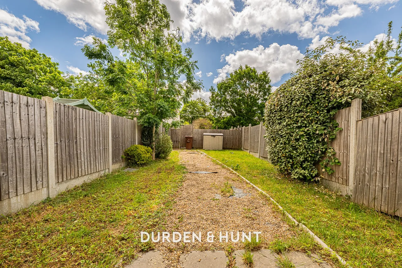 Carlton Road, Gidea Park, RM2, photo 17