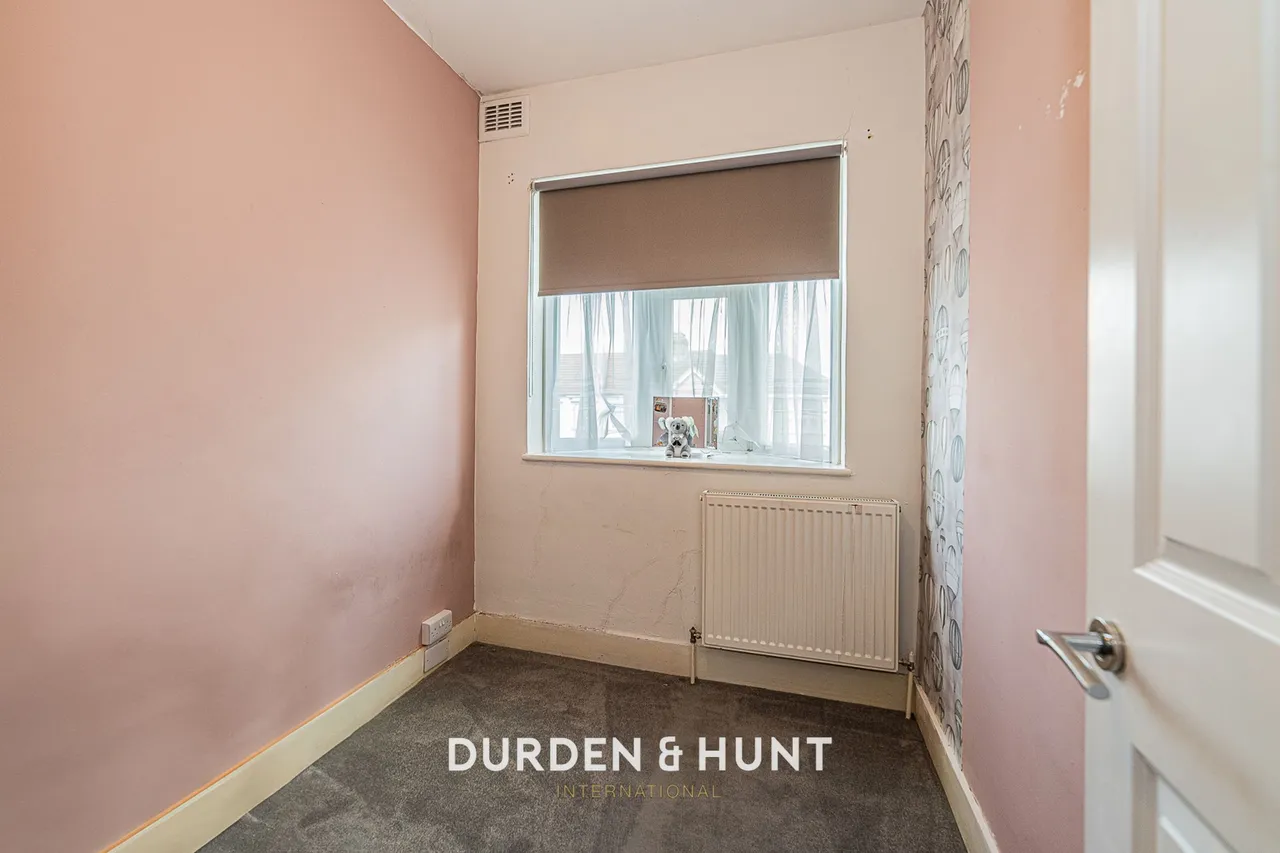 Carlton Road, Gidea Park, RM2, photo 12