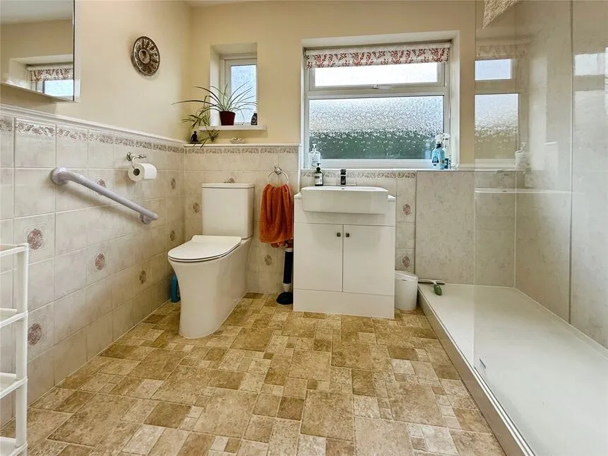 Derwent Close, North Hykeham, LN6, photo 6