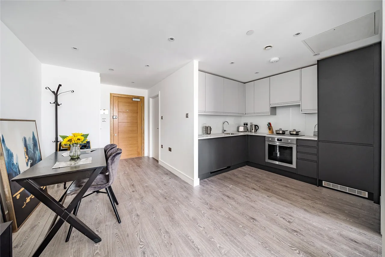 Station Road, Addlestone, KT15, photo 3
