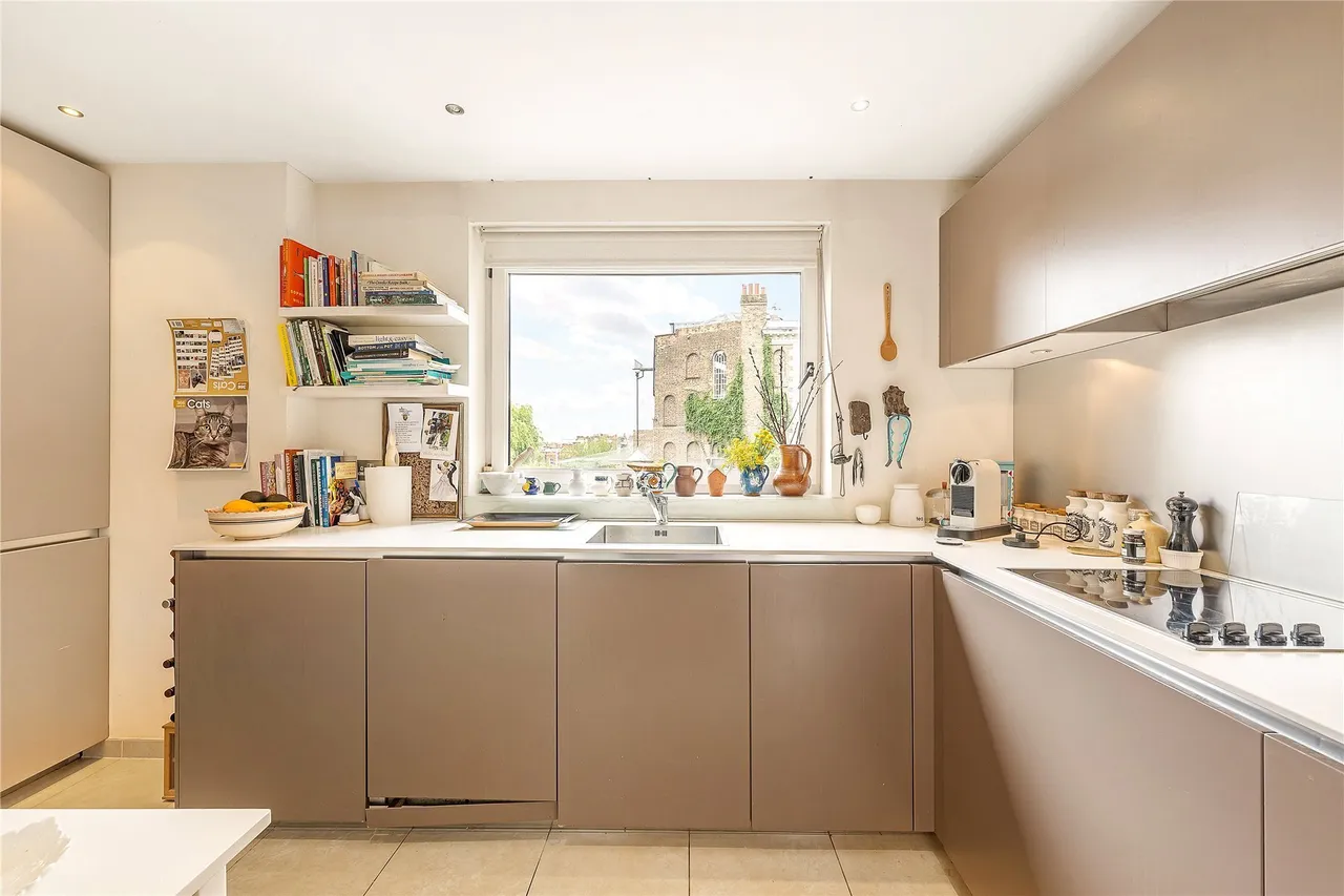 Primrose Hill Road, Primrose Hill, London, NW3, photo 4