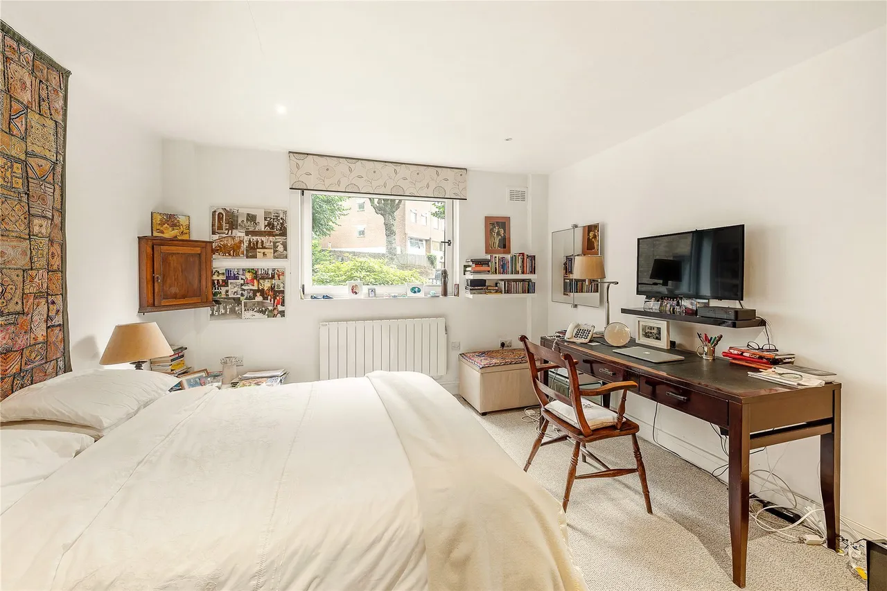 Primrose Hill Road, Primrose Hill, London, NW3, photo 12