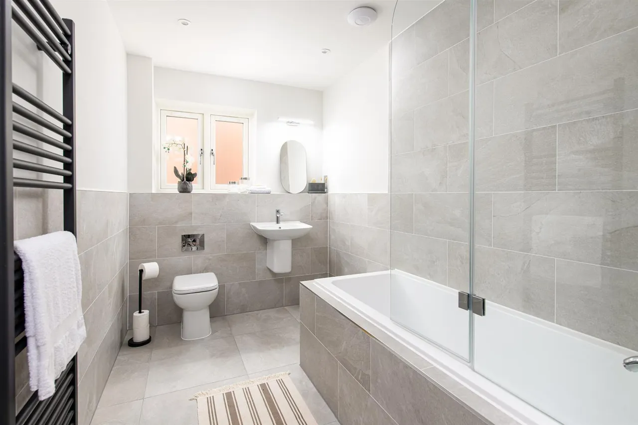 Polebarn Road, Trowbridge, BA14, photo 11