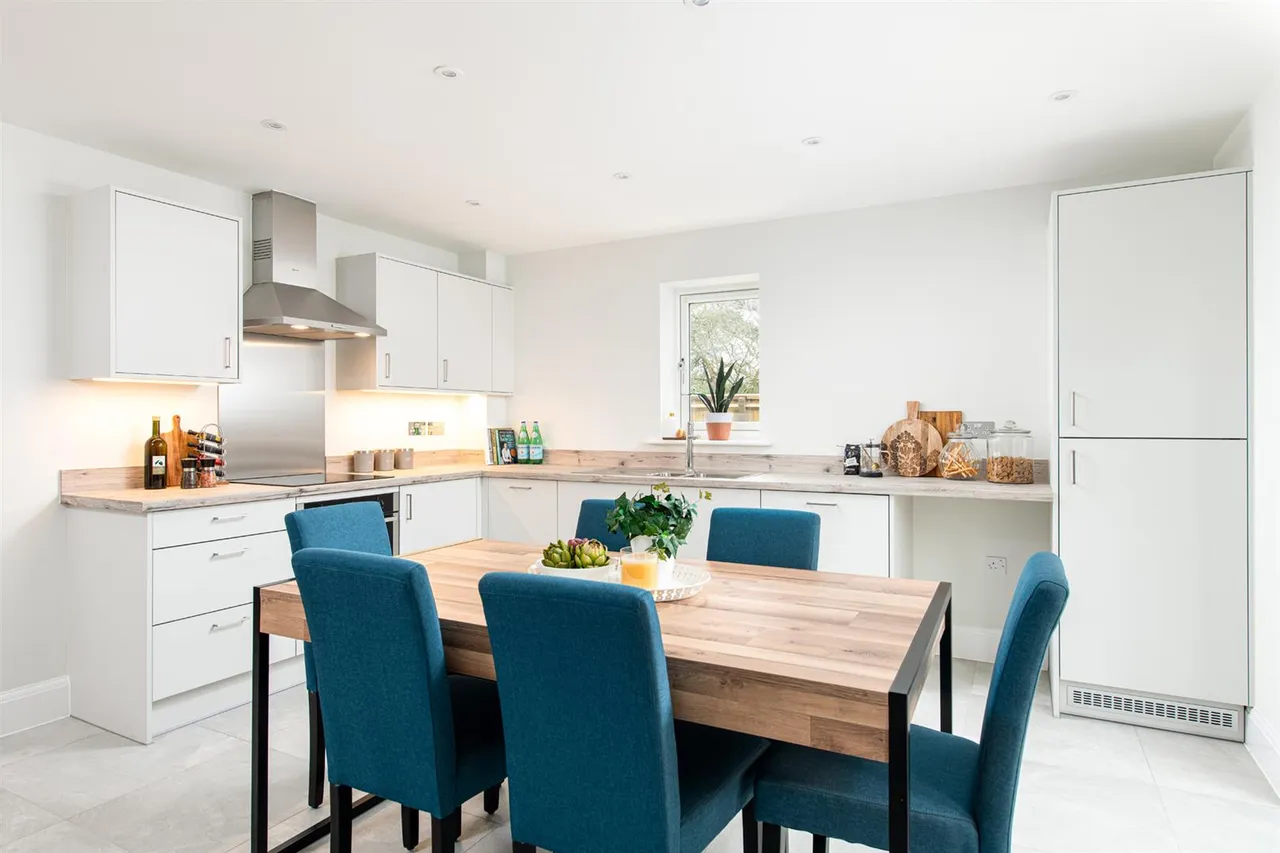 4 bed house for sale, Polebarn Road, Trowbridge, BA14