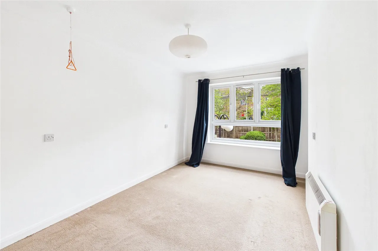 Cedar Close, London, SE21, photo 9