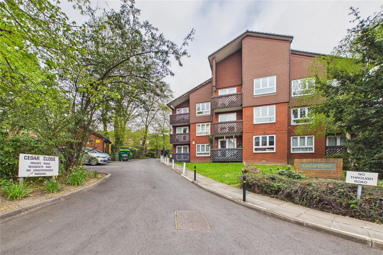 Cedar Close, London, SE21, photo 2