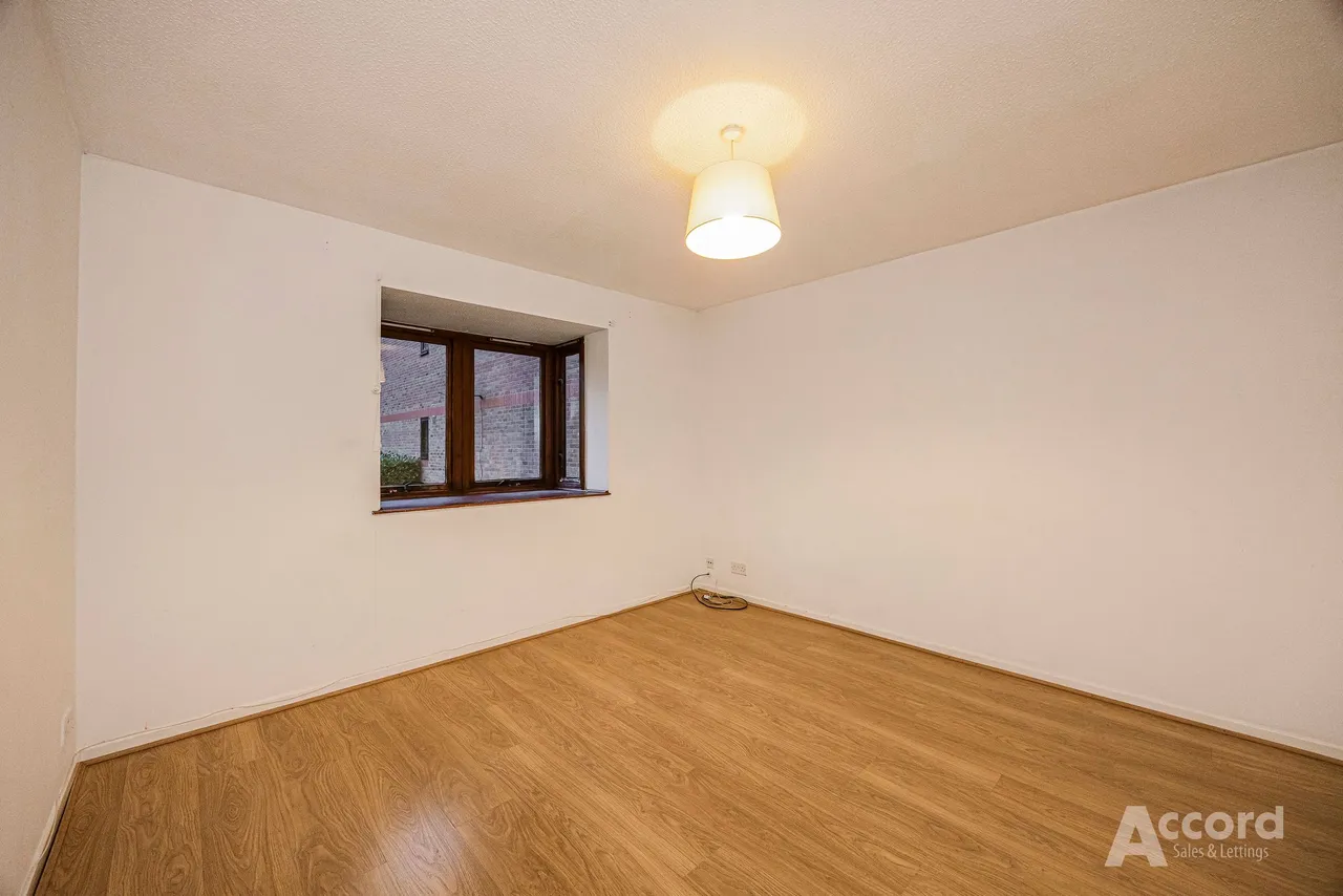 Rushdon Close, Romford, RM1, photo 17