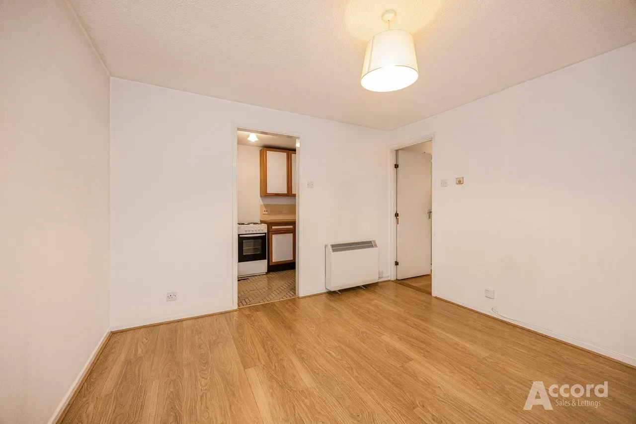 Rushdon Close, Romford, RM1, photo 16