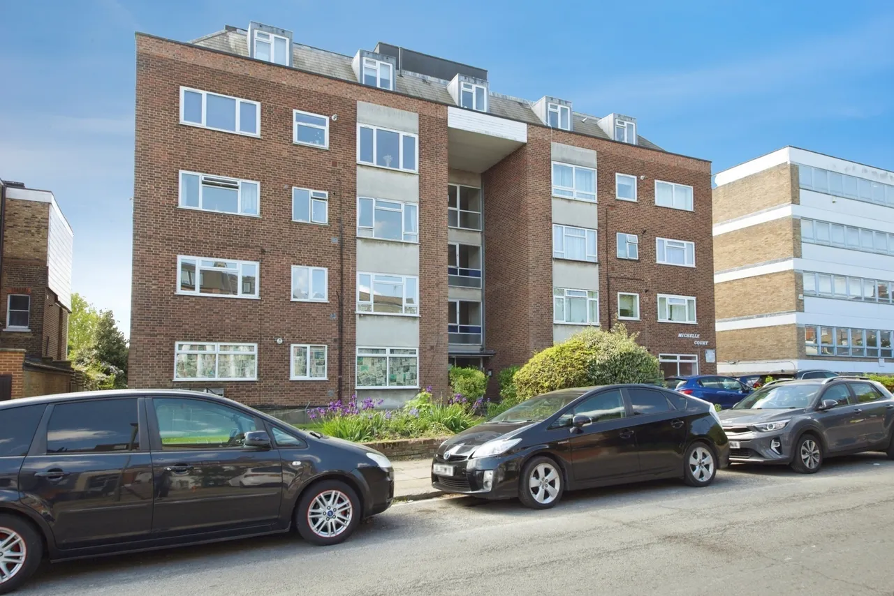 Torrington Park, London, N12, photo 13