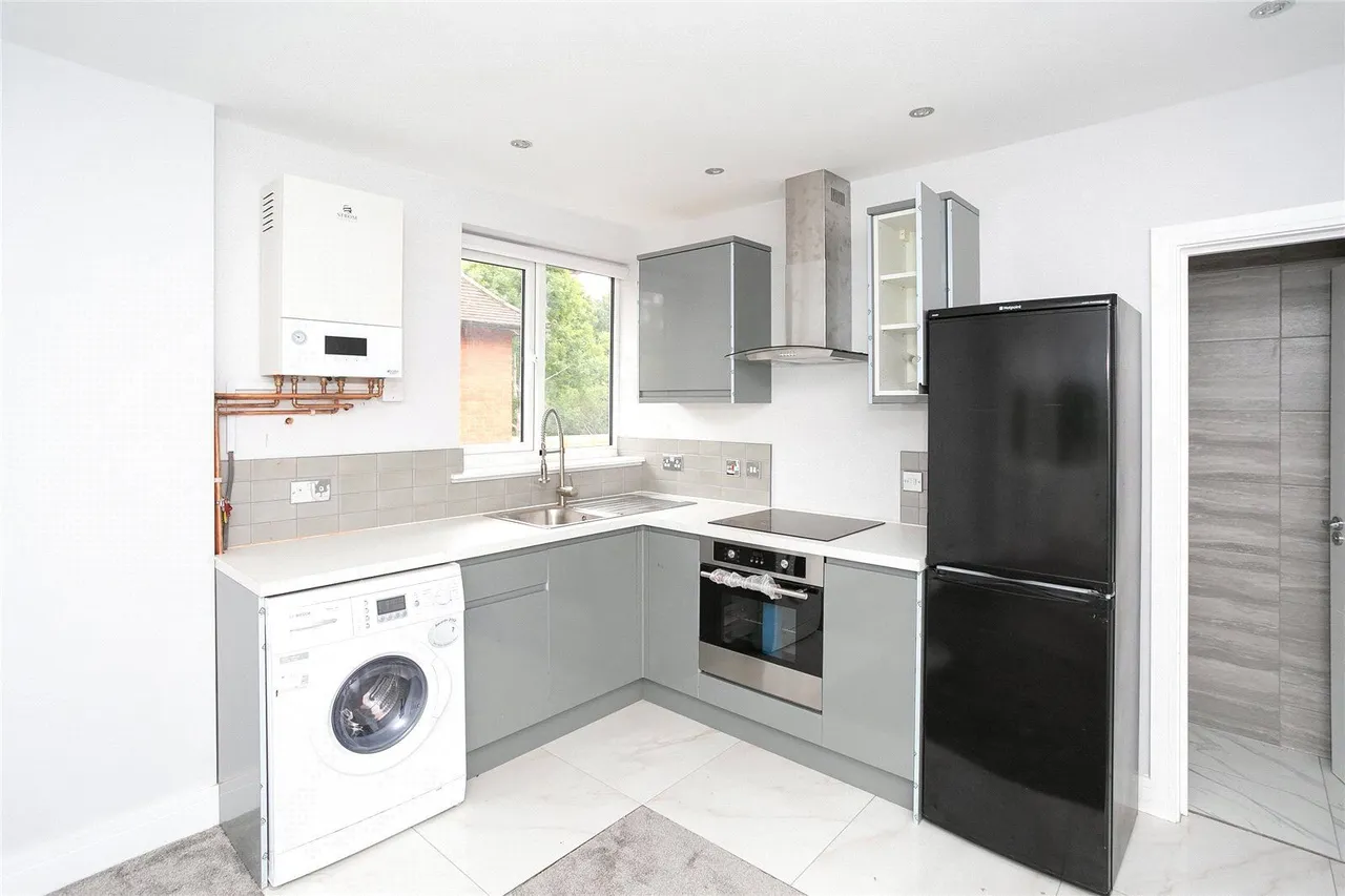 Flat 4, 28 The Avenue, Watford, photo 5