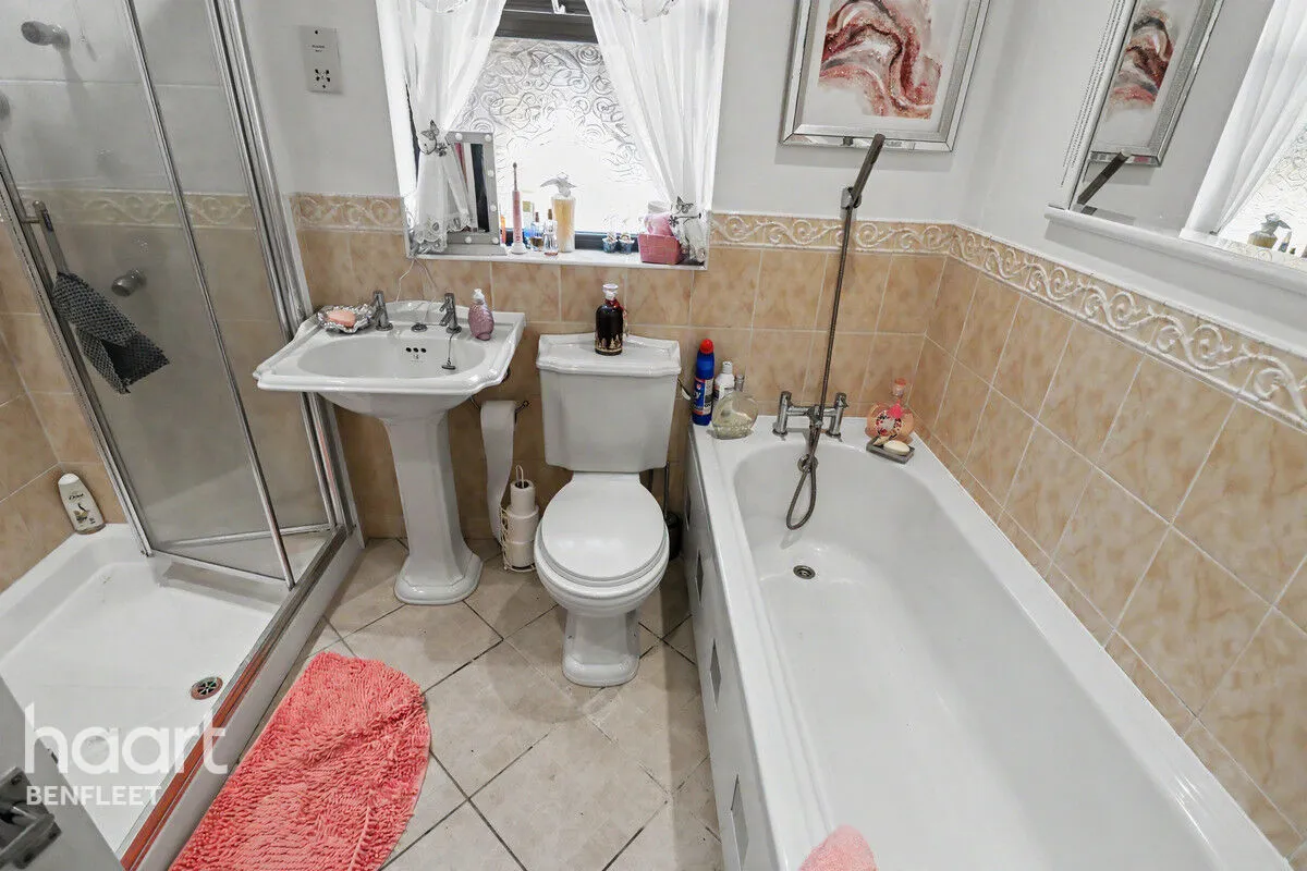 Homefields Avenue, Benfleet, SS7, photo 13