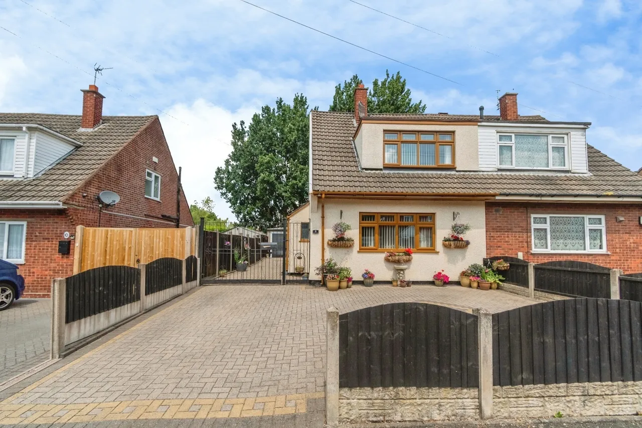 Red Lion Crescent, Norton Canes, Cannock, WS11, photo 19