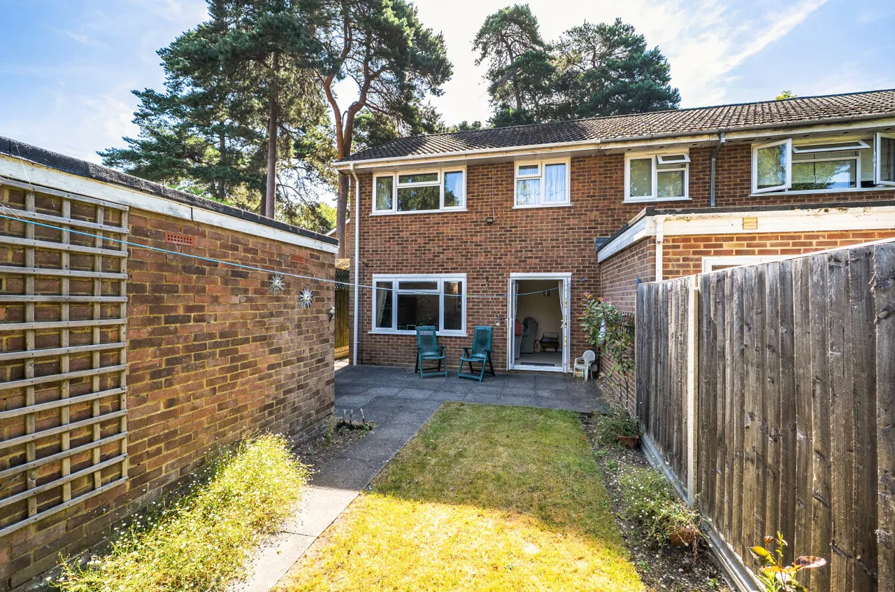 Troutbeck Walk, Camberley, Surrey, GU15 1BN, photo 9