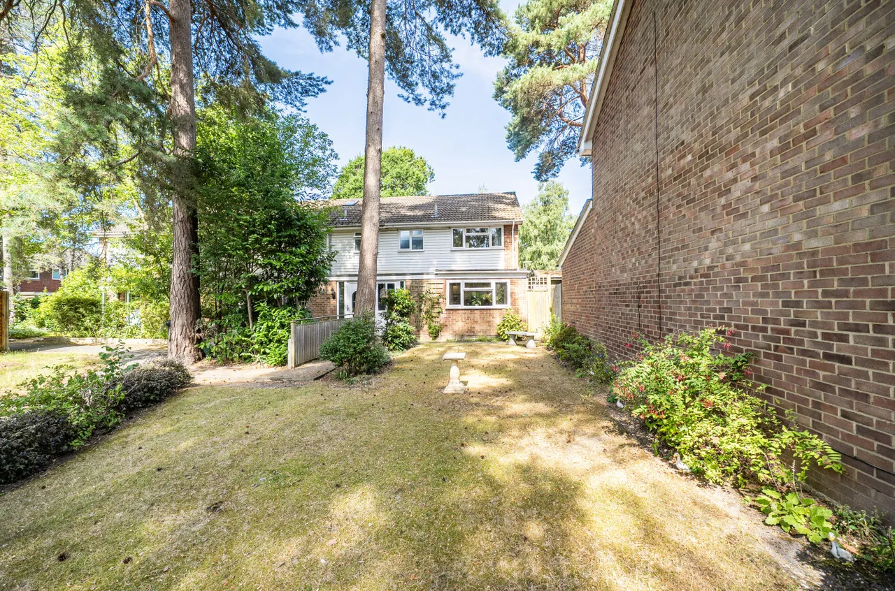 Troutbeck Walk, Camberley, Surrey, GU15 1BN, photo 11