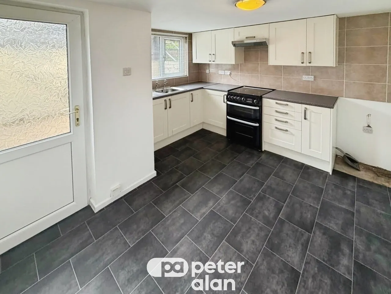 Wern Road, Swansea, SA9, photo 7