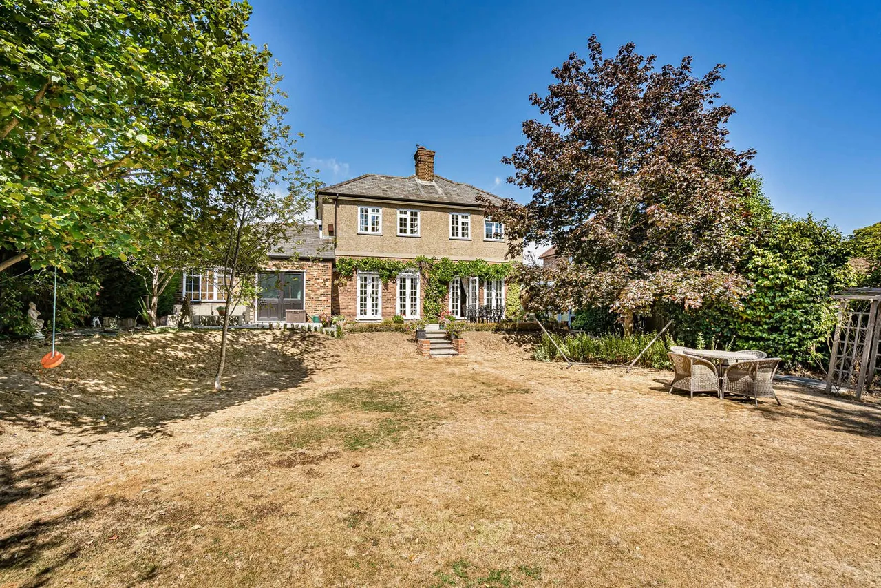 Middle Hill, Egham, TW20, photo 37