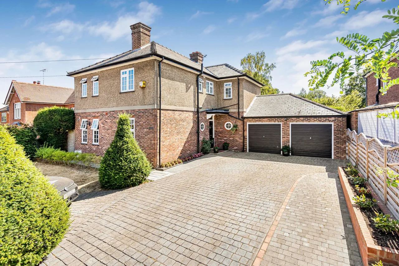4 bed house for sale, Middle Hill, Egham, TW20