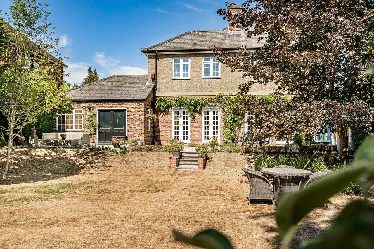 Middle Hill, Egham, TW20, photo 39