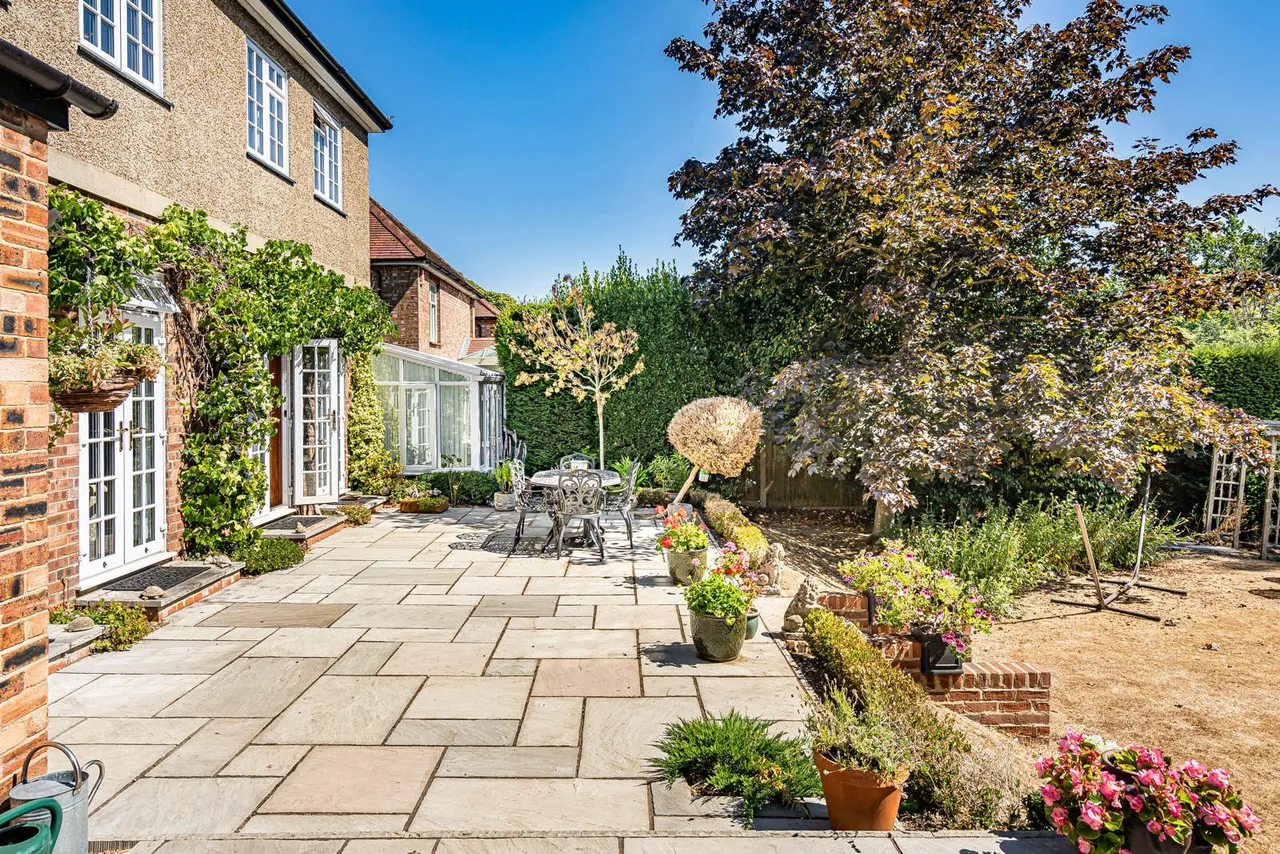 Middle Hill, Egham, TW20, photo 33