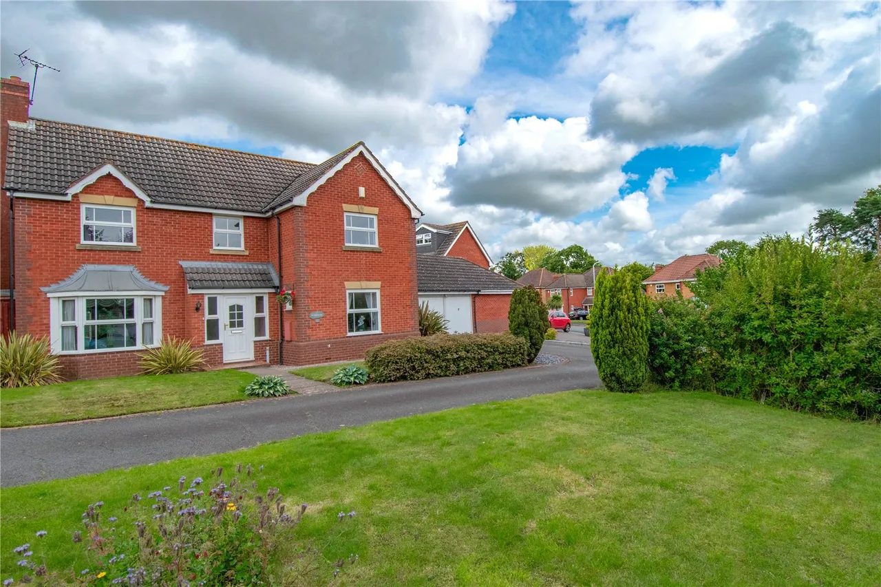 St. Andrews Way, Bromsgrove, Worcestershire, B61 7NR, photo 28