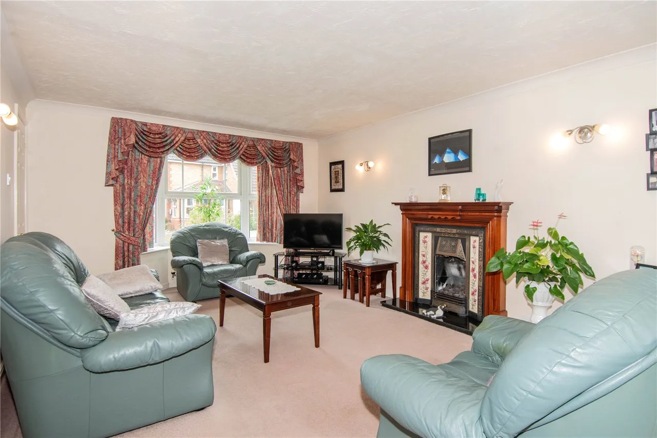 St. Andrews Way, Bromsgrove, Worcestershire, B61 7NR, photo 3