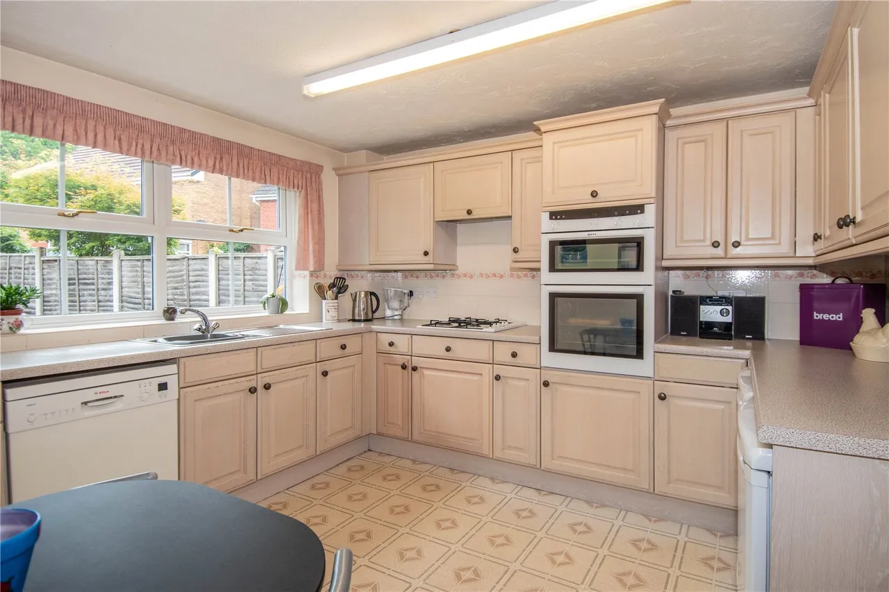 St. Andrews Way, Bromsgrove, Worcestershire, B61 7NR, photo 2