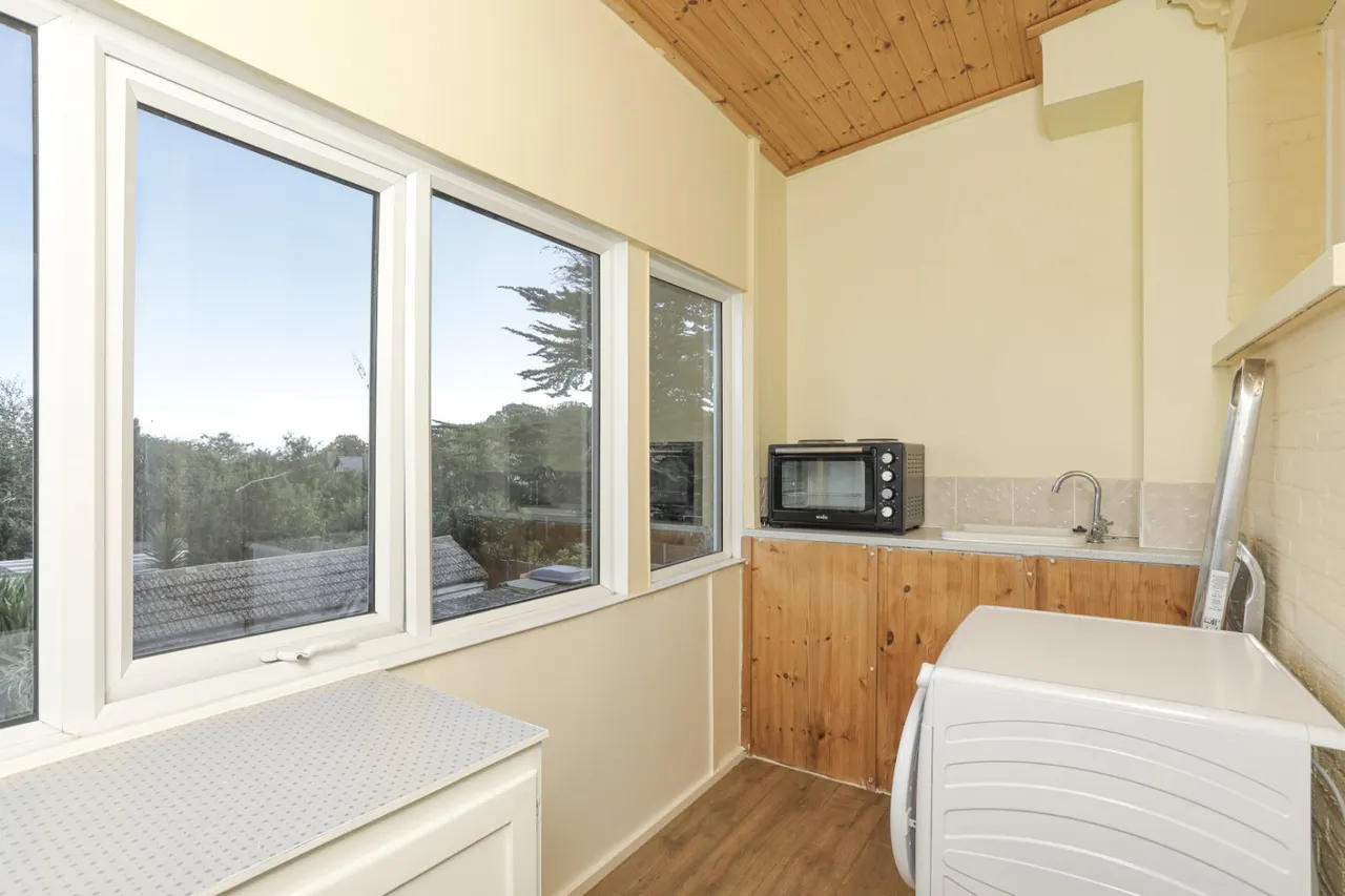 St. Richards Road, Deal, CT14, photo 12