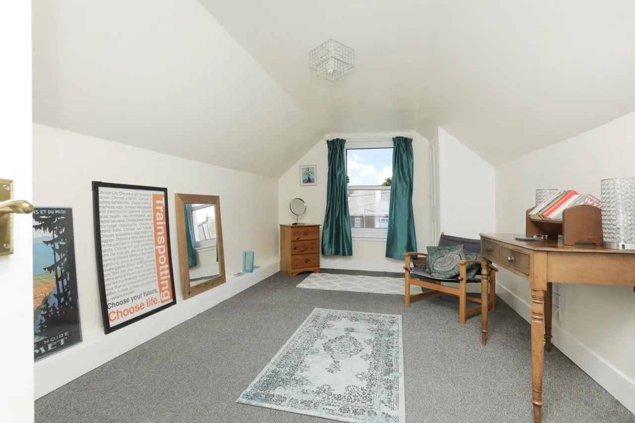 St. Richards Road, Deal, CT14, photo 18