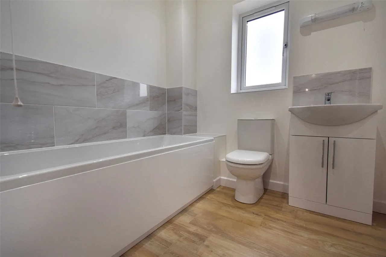 Mount Pleasant Road, Aldershot, Hampshire, GU12 4NL, photo 16