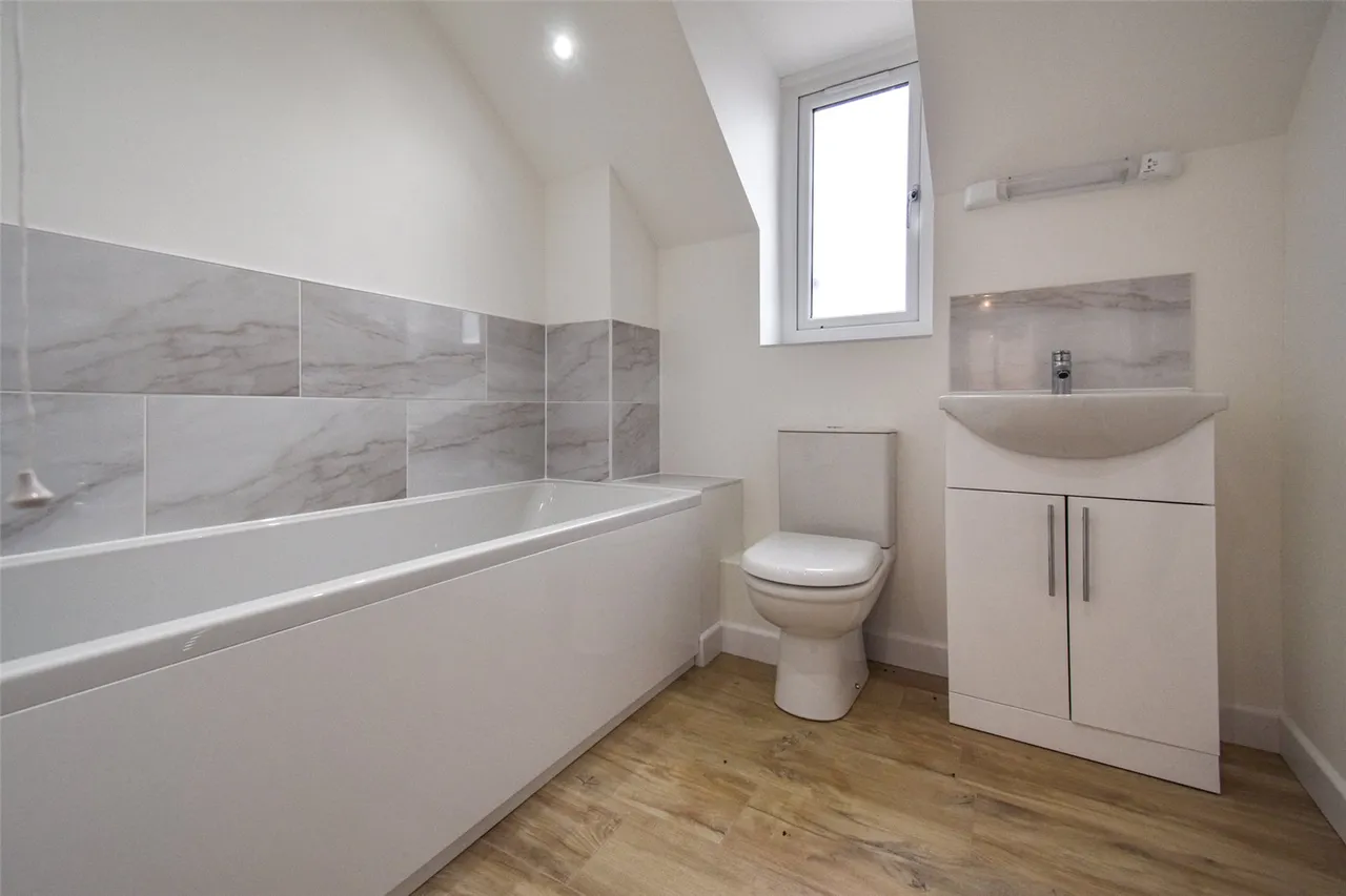 Mount Pleasant Road, Aldershot, Hampshire, GU12 4NL, photo 6