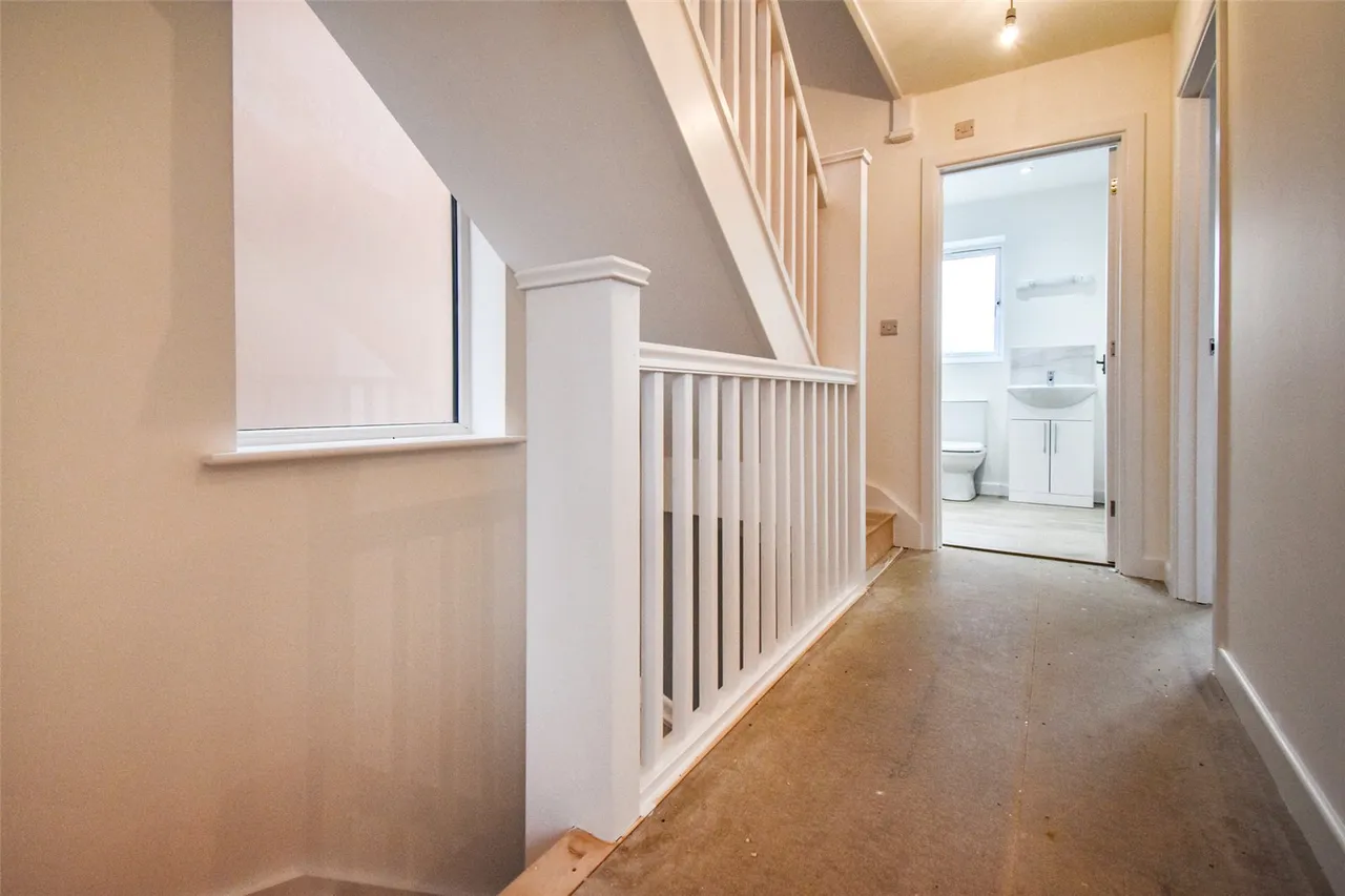 Mount Pleasant Road, Aldershot, Hampshire, GU12 4NL, photo 17