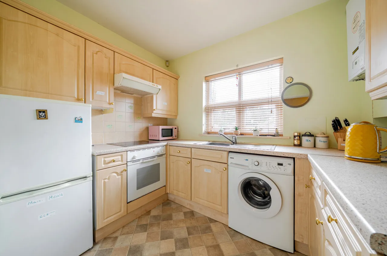 Queens Drive, Pudsey, LS28, photo 2