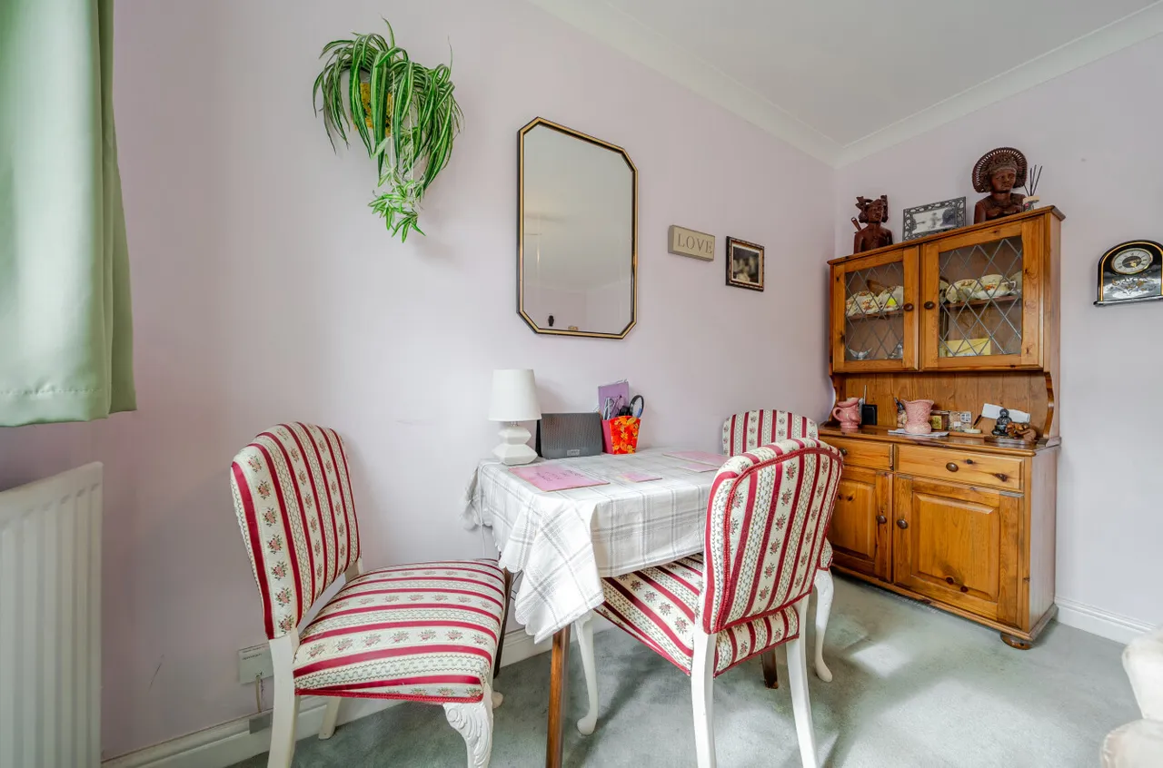 Queens Drive, Pudsey, LS28, photo 10