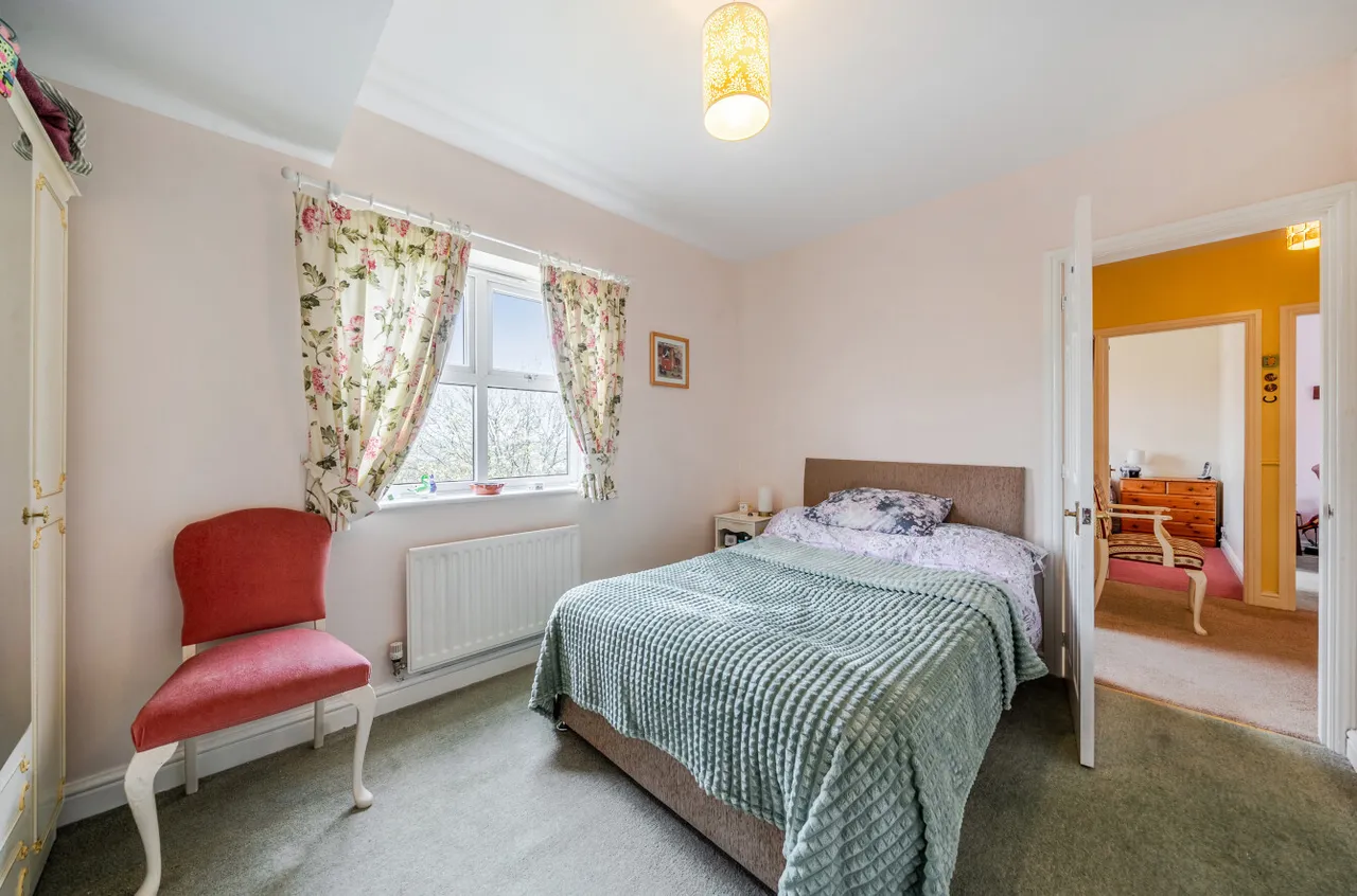 Queens Drive, Pudsey, LS28, photo 6