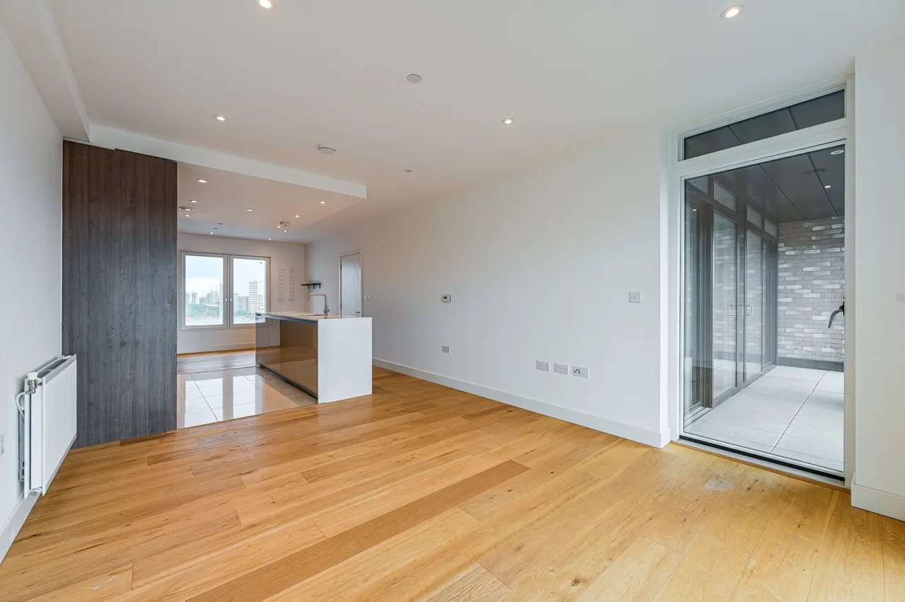 Flat 29, Hugero Point, 2 Rennie Street, London, photo 2