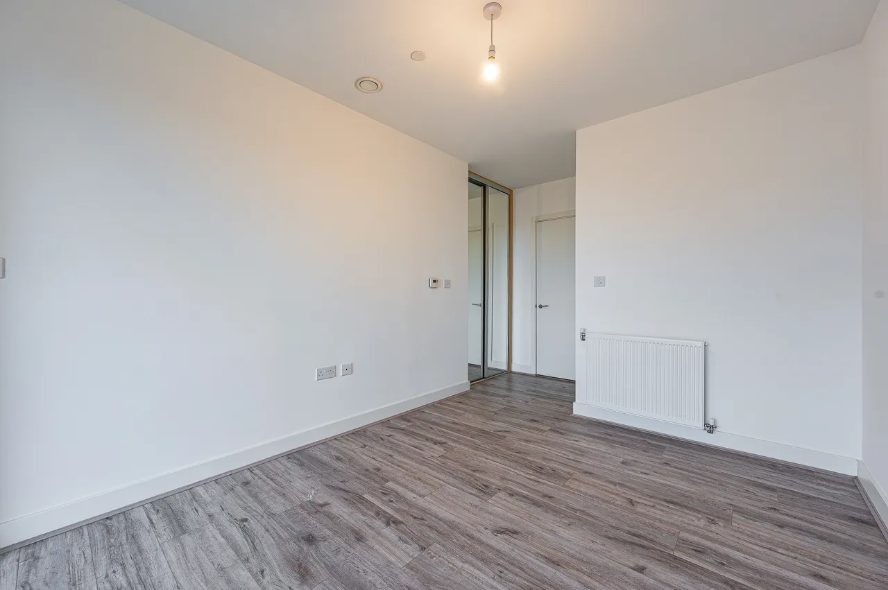 Flat 29, Hugero Point, 2 Rennie Street, London, photo 11