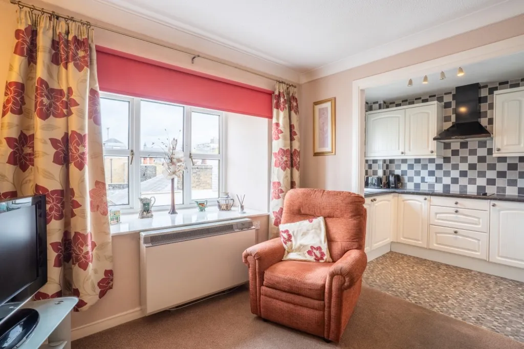 West Street, Gravesend, DA11, photo 3