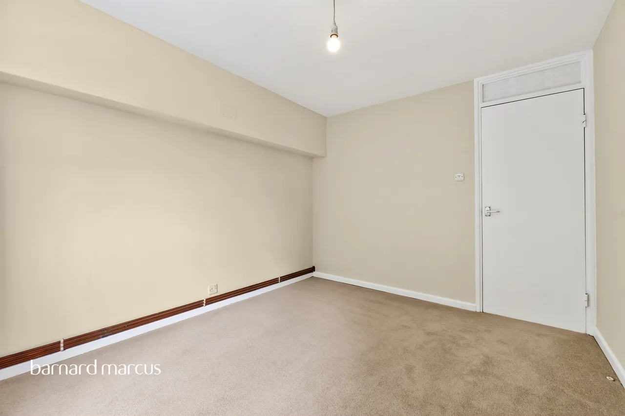 Carlton Drive, London, photo 6