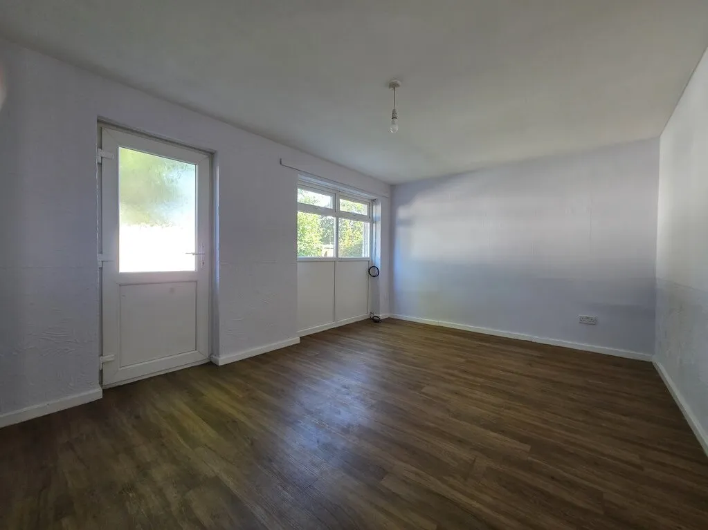 Midland Garth, Leeds LS10 2RF, photo 3