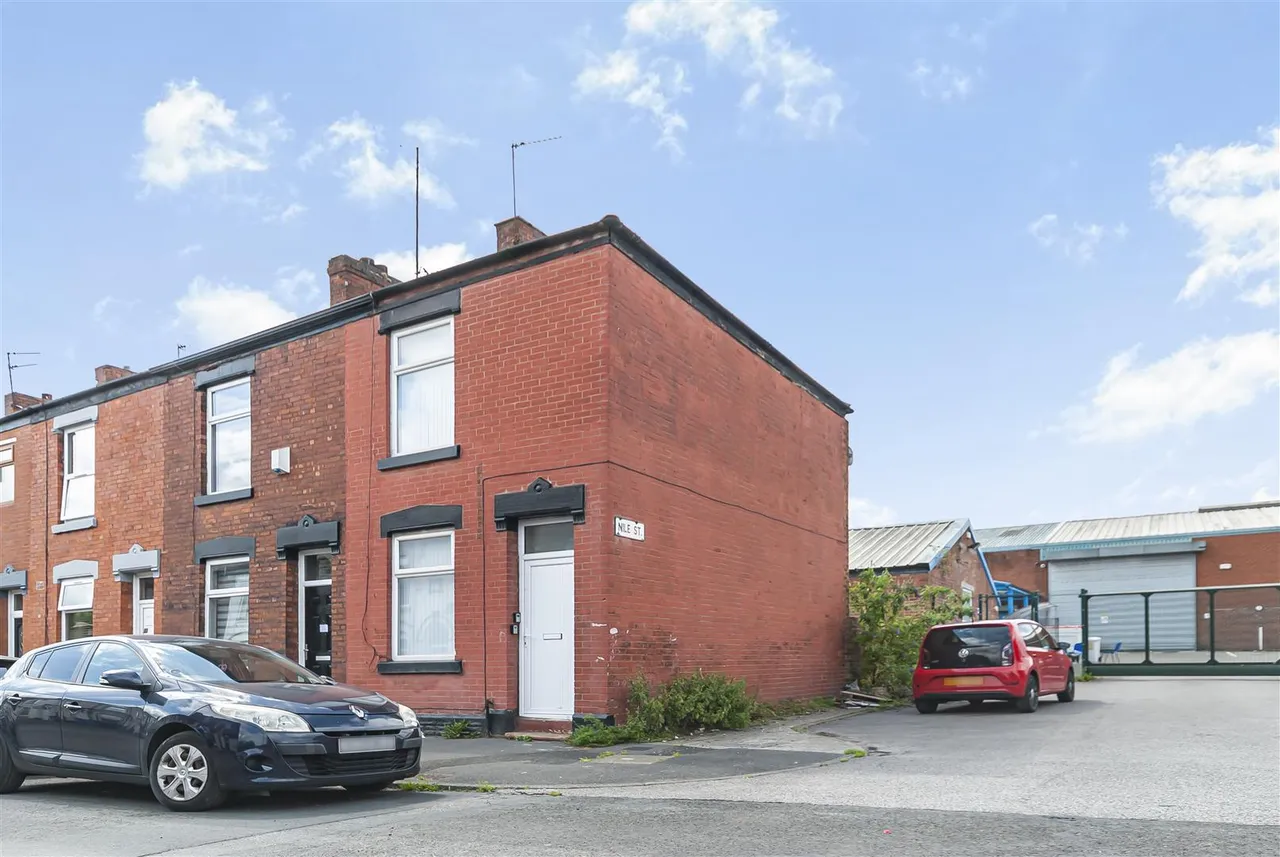 2 bed house to rent, Birch Street, Ashton-Under-Lyne, OL7
